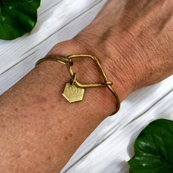 Sseko Designs Brushed Gold Metal Charm Bangle Bracelet Handmade Fashion Jewelry - Picture 2 of 3